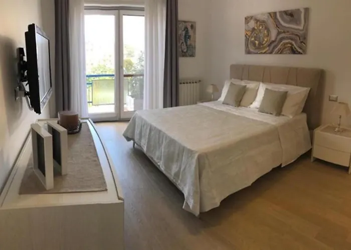 Bed and Breakfast The Place Piazza Lauro