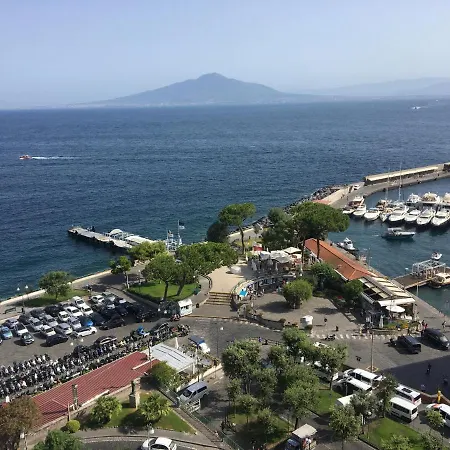 The Place Piazza Lauro Bed & Breakfast
