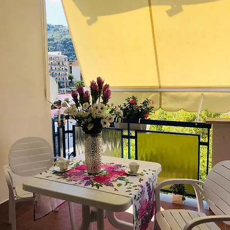The Place Piazza Lauro Bed & Breakfast
