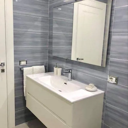 The Place Piazza Lauro Bed & Breakfast 4*